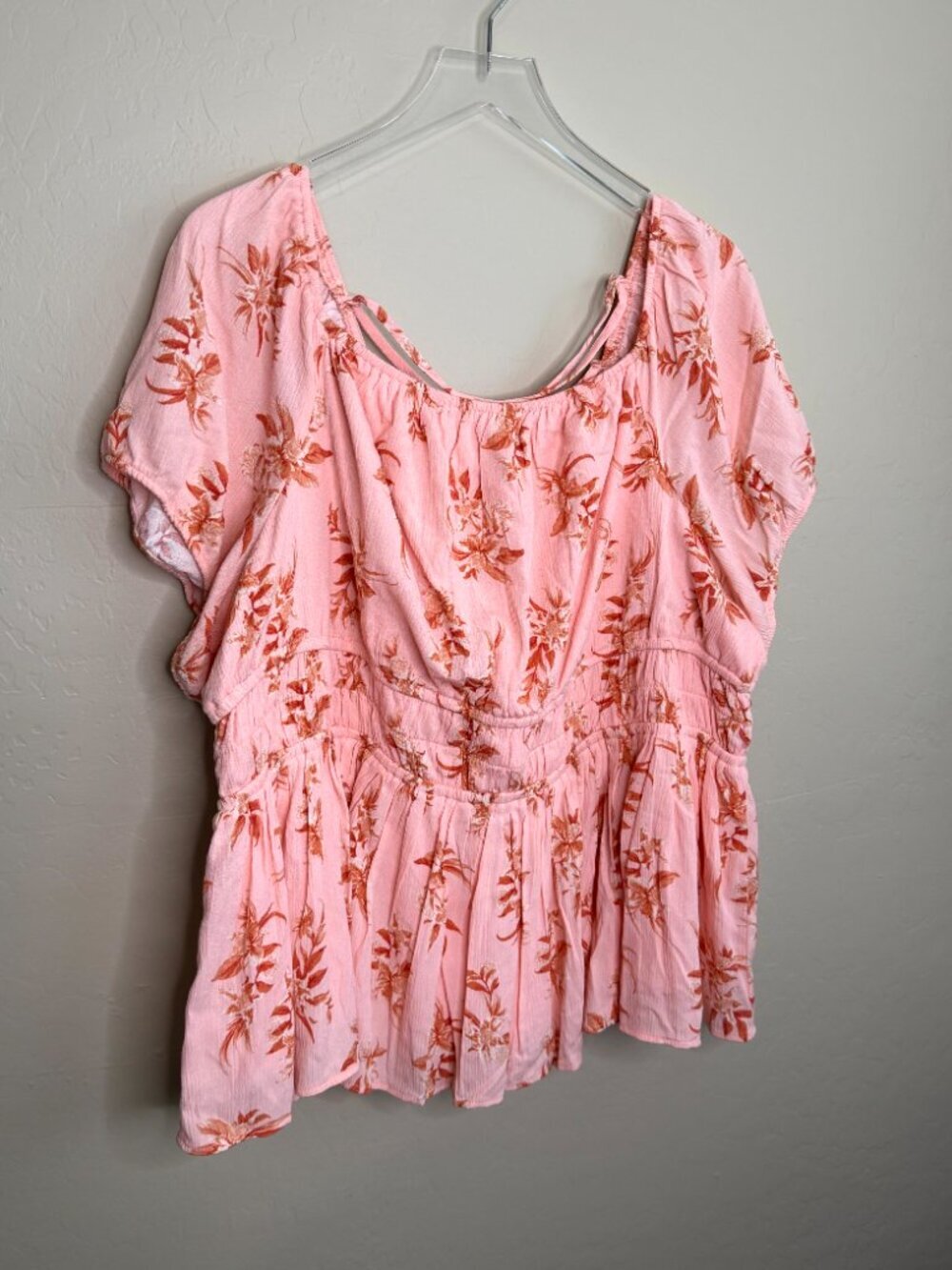 Torrid Crinkle Cris Cross Lace Up Back Floral Peplum Top Blouse 3 3X 22/24 - Picture 4 of 8
